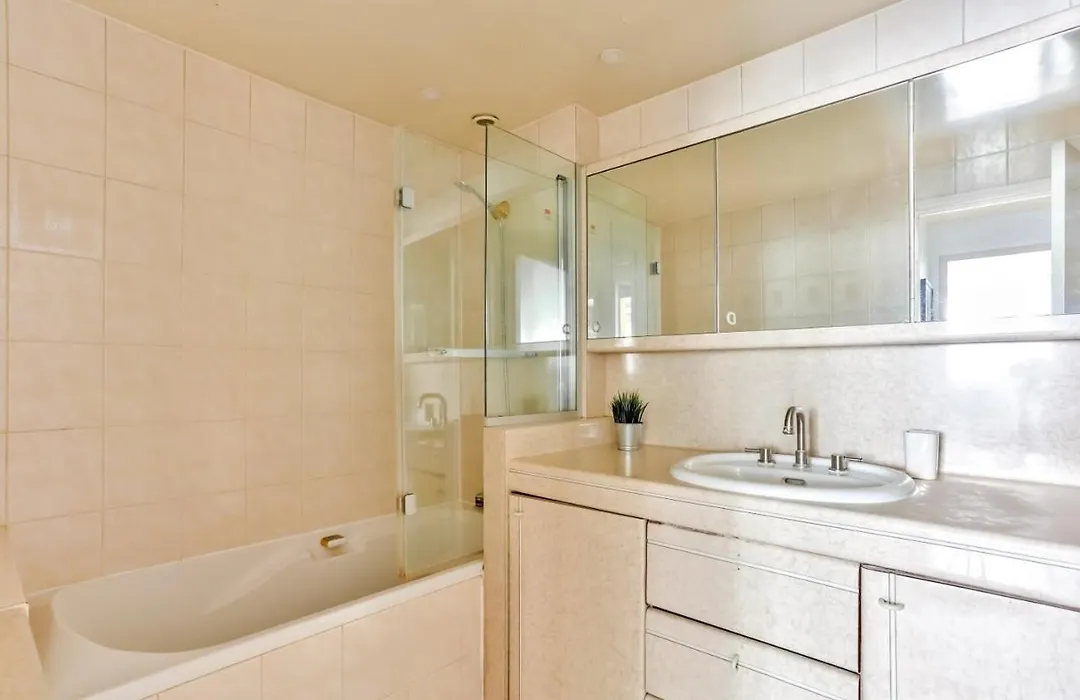 Appartement Quartier Arc De Triomphe Free Netflix-1